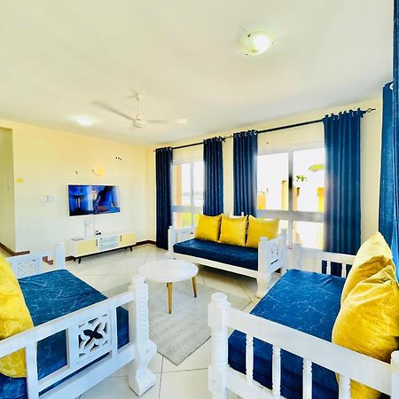 Elna'S Nyali - Work & Unwind - Pool, Sea Views, Ac & Fast Wi-Fi Mombasa Exterior foto