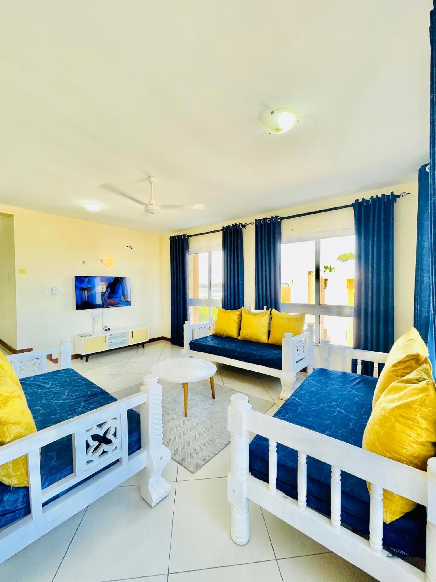 Elna'S Nyali - Work & Unwind - Pool, Sea Views, Ac & Fast Wi-Fi Mombasa Exterior foto
