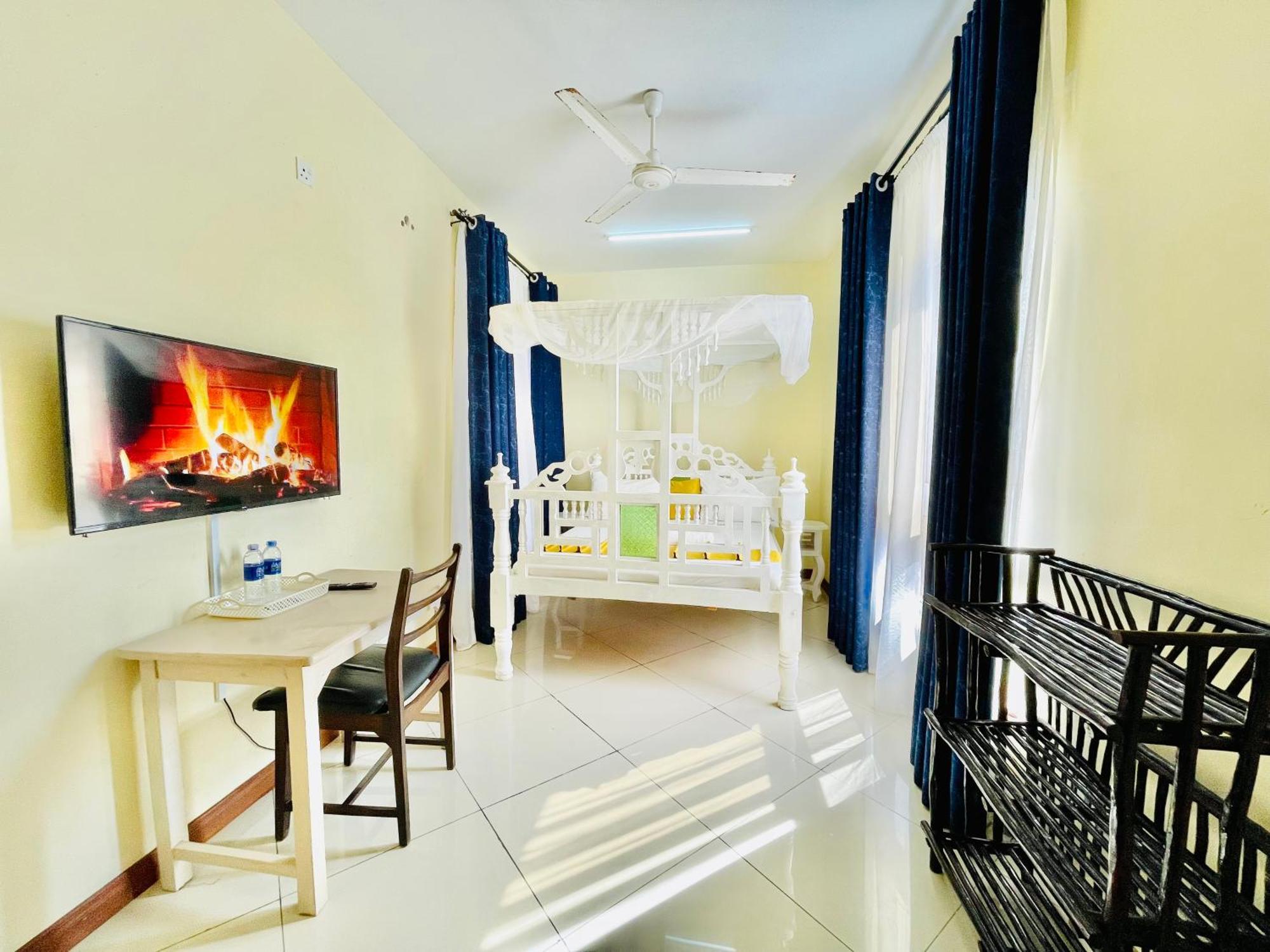 Elna'S Nyali - Work & Unwind - Pool, Sea Views, Ac & Fast Wi-Fi Mombasa Exterior foto