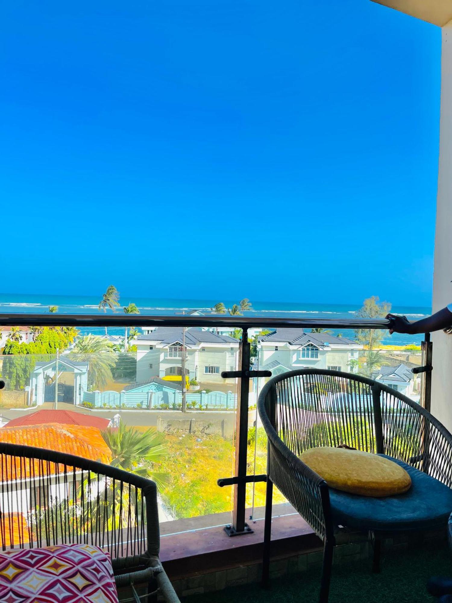 Elna'S Nyali - Work & Unwind - Pool, Sea Views, Ac & Fast Wi-Fi Mombasa Exterior foto