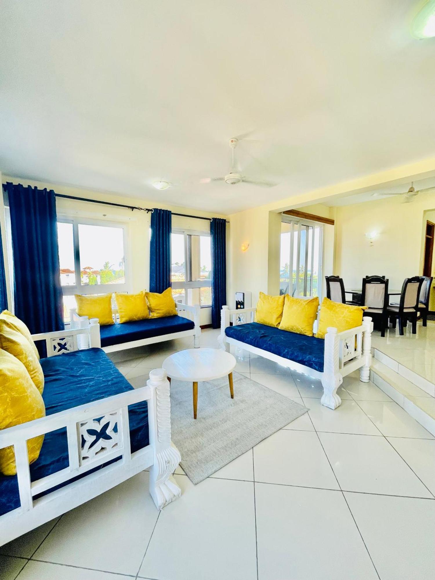 Elna'S Nyali - Work & Unwind - Pool, Sea Views, Ac & Fast Wi-Fi Mombasa Exterior foto